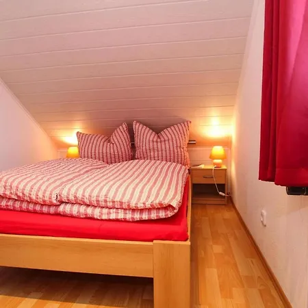 House, * Bad Lauterberg im Harz